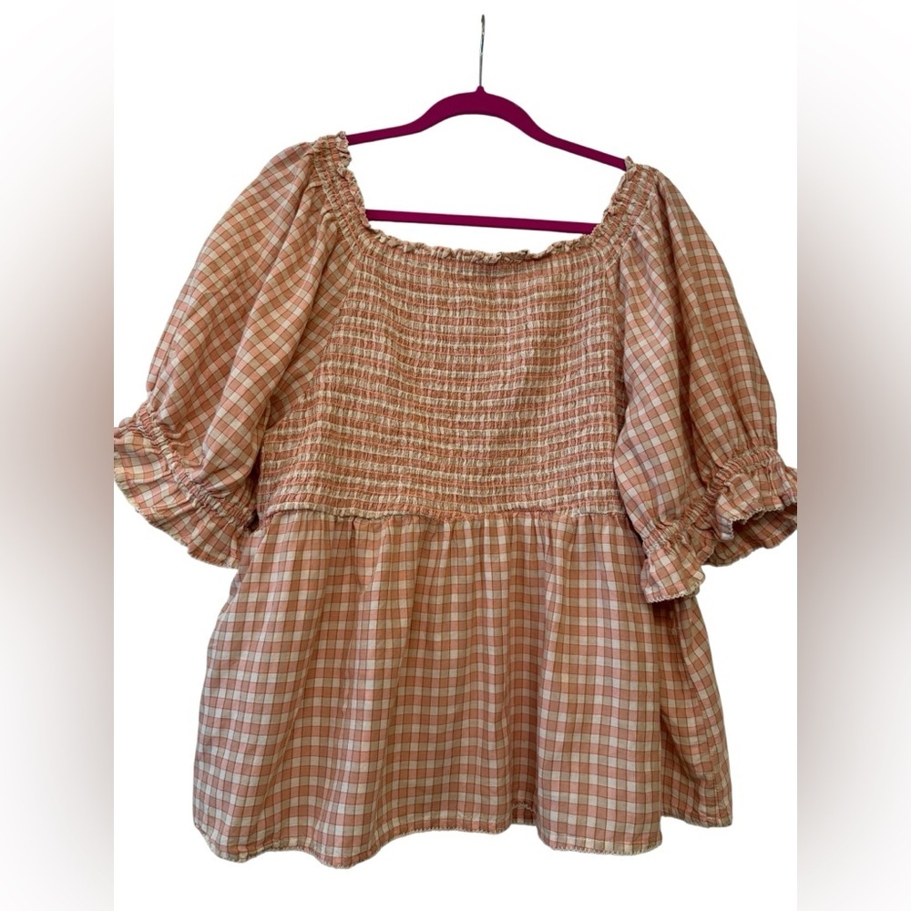 Old Navy Smocked Puff Sleeve Babydoll Top - Picture 5 of 10